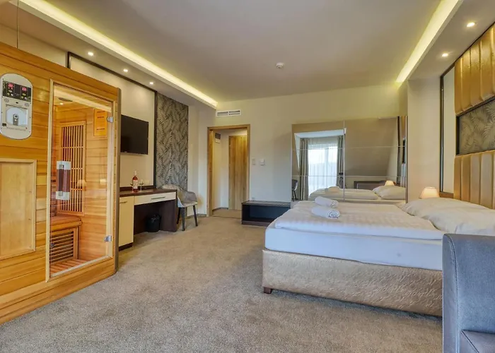 Park Hotel 3*